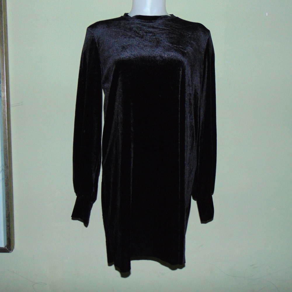 Black Zara Velour Long Sleeve Dress (8) - Picture 3 of 8